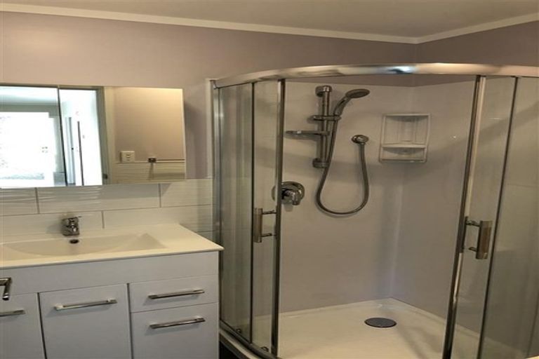 Photo of property in 2/52 Nile Road, Milford, Auckland, 0620