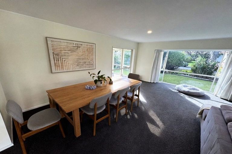 Photo of property in 23 Chalmers Close, Orewa, 0931