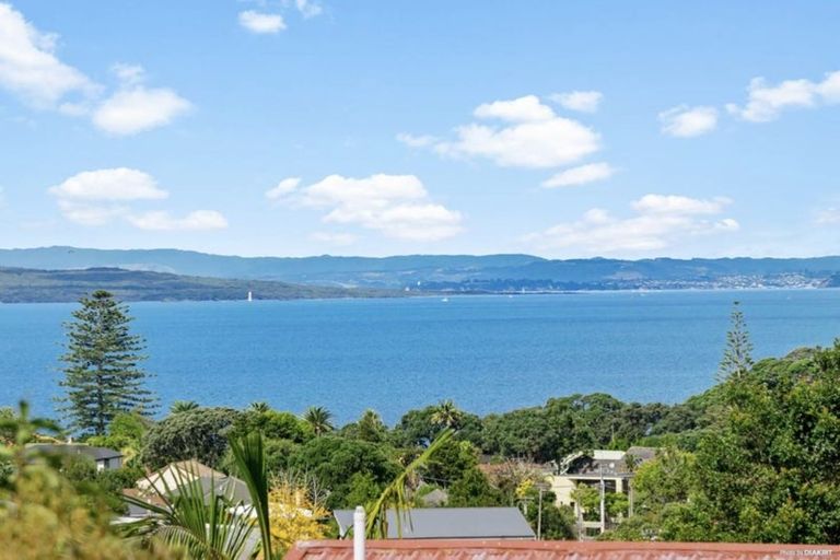 Photo of property in 61 Lyons Avenue, Murrays Bay, Auckland, 0630