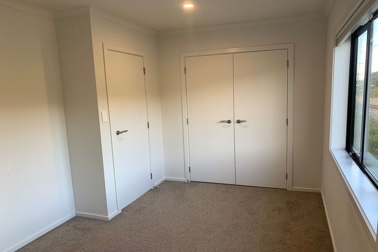 Photo of property in 5/9 Surrey Street, Tawa, Wellington, 5028