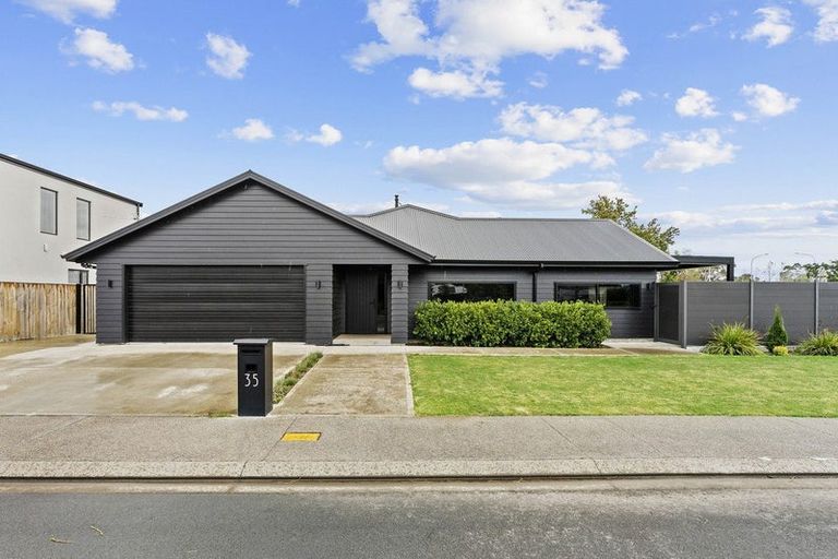 Photo of property in 35 Marine Corps Drive, Solway, Masterton, 5810