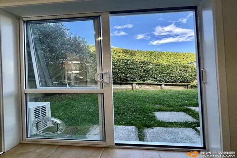 Photo of property in 1/3 Manutara Avenue, Forrest Hill, Auckland, 0620