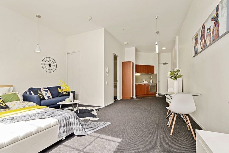 Photo of property in 4/6 Victoria Street, Ebdentown, Upper Hutt, 5018