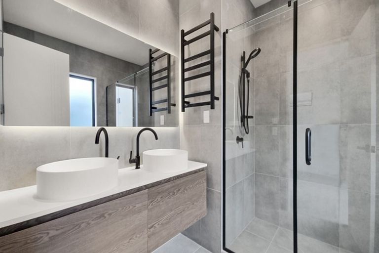 Photo of property in 14 Mina Way, Browns Bay, Auckland, 0630