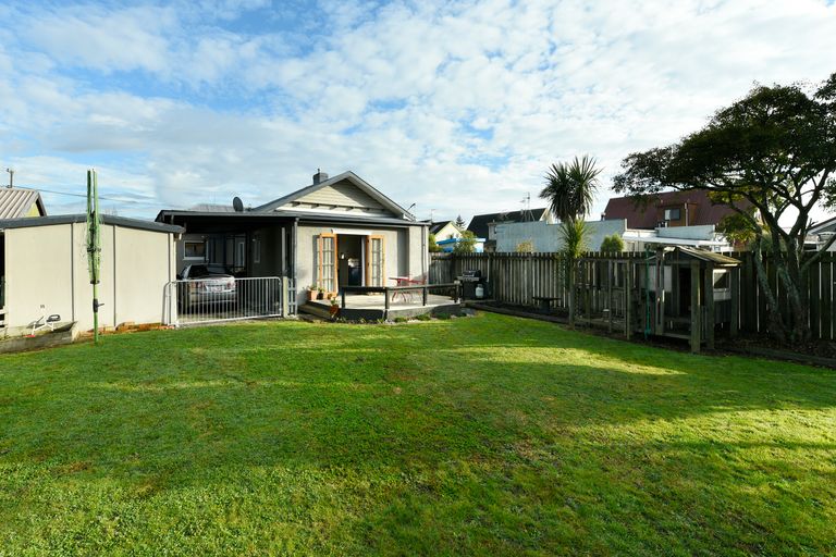 Photo of property in 2/95 Muritai Street, Tahunanui, Nelson, 7011