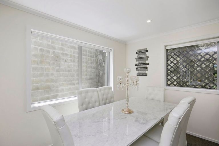 Photo of property in 21 Sidlaw Street, Strathmore Park, Wellington, 6022