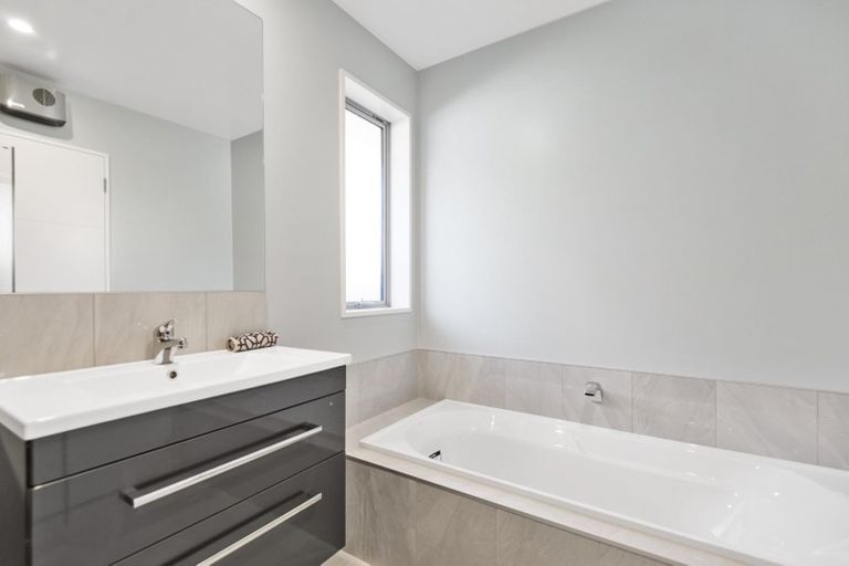 Photo of property in 6 Derek Anderson Place, Halswell, Christchurch, 8025