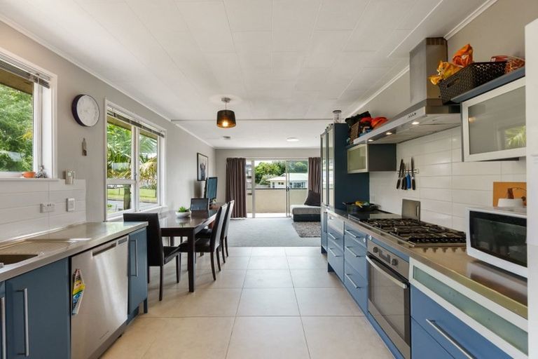 Photo of property in 25 Japonica Drive, Beach Haven, Auckland, 0626
