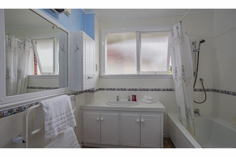 Photo of property in 92 Kent Street, Marchwiel, Timaru, 7910