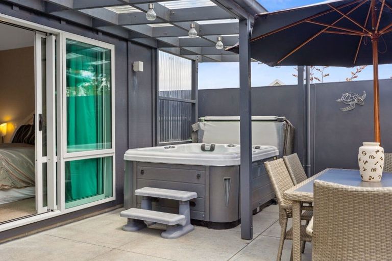 Photo of property in 15 Lennon Way, Papamoa Beach, Papamoa, 3118