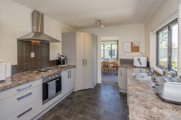 Photo of property in 6 Karlos Lane, Levin, 5510