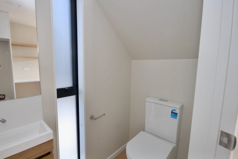 Photo of property in 139 Tirimoana Road, Te Atatu South, Auckland, 0602