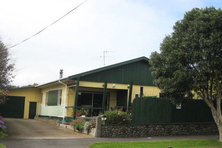 Photo of property in 7 Peace Avenue, Moturoa, New Plymouth, 4310