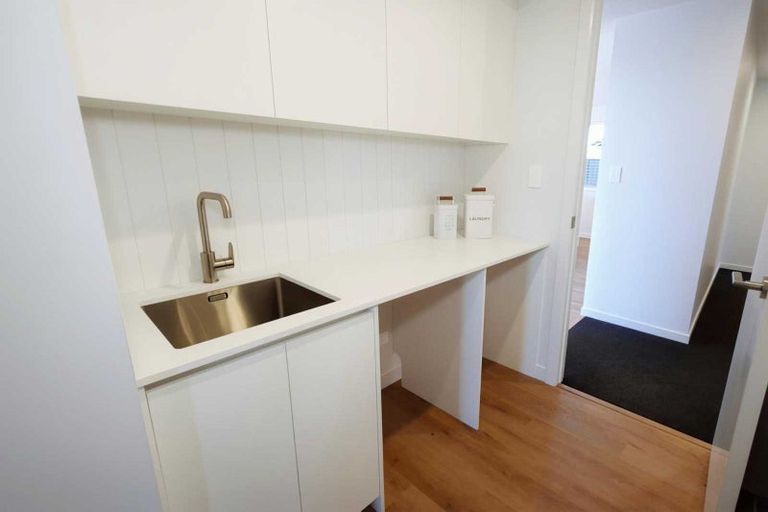 Photo of property in 90 Eriksen Road, Te Awa, Napier, 4110