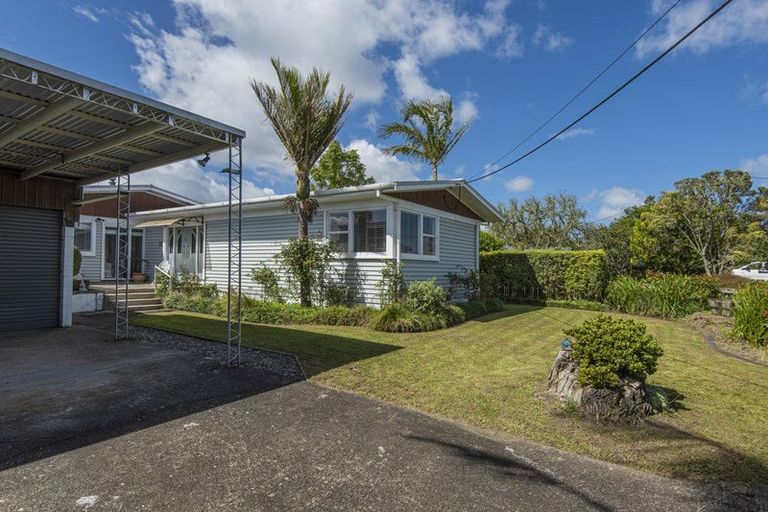 Photo of property in 65 Gorge Road, Maungaturoto, 0520