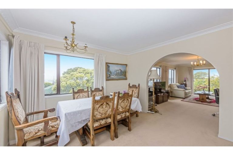 Photo of property in 2/66 Ocean View Road, Northcote, Auckland, 0627