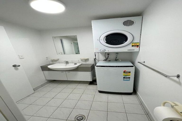 Photo of property in Cintra Apartments, 5e/3 Whitaker Place, Grafton, Auckland, 1010