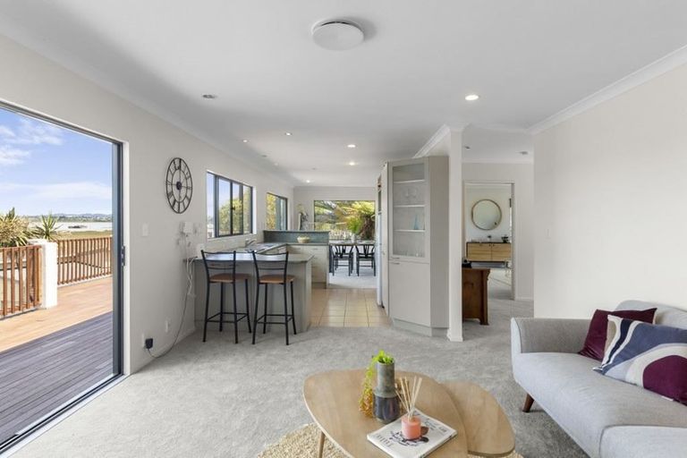 Photo of property in 44 Bannings Way, Hobsonville, Auckland, 0618