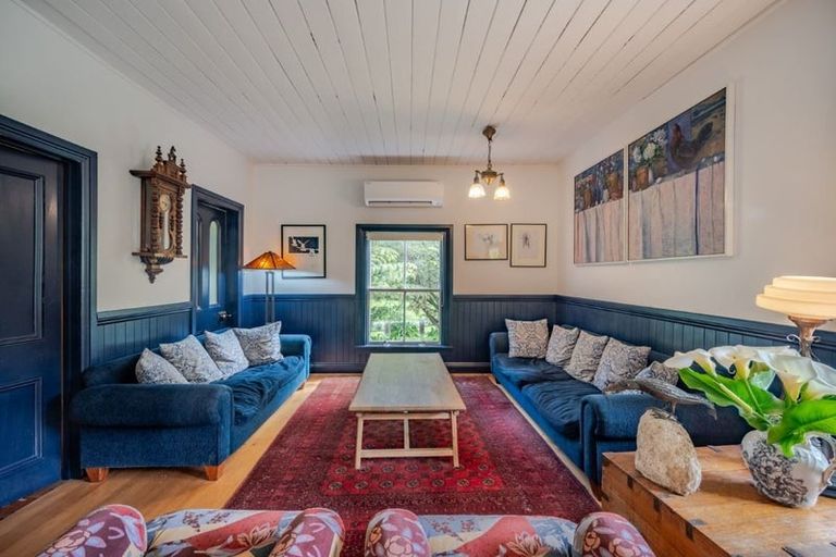 Photo of property in 592 Le Bons Bay Road, Le Bons Bay, Akaroa, 7583