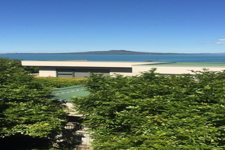 Photo of property in 2/2 Katui Street, Castor Bay, Auckland, 0620