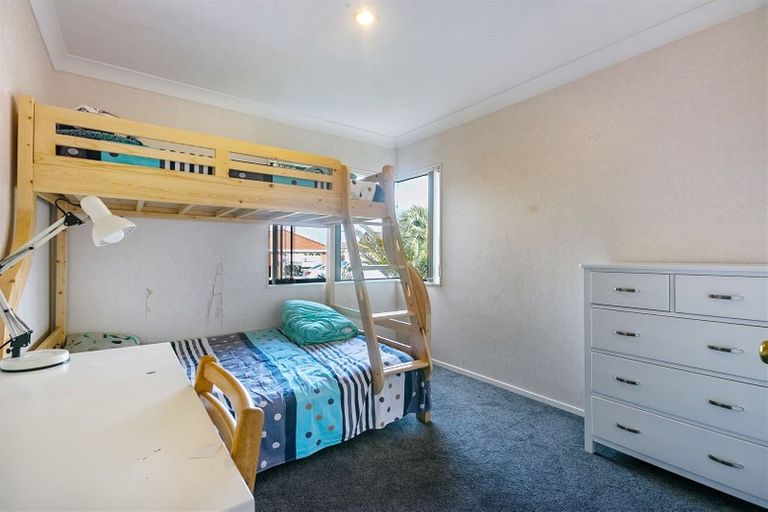 Photo of property in 13 Rathmar Drive, Manurewa, Auckland, 2105