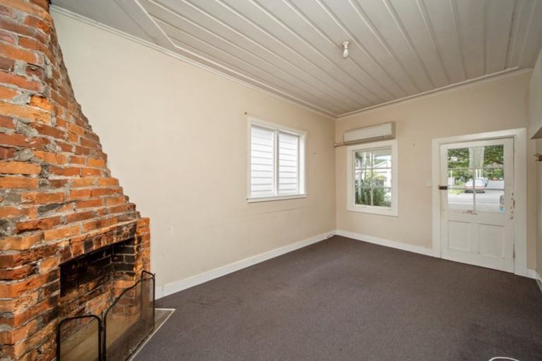 Photo of property in 163 Lemon Street, Strandon, New Plymouth, 4312