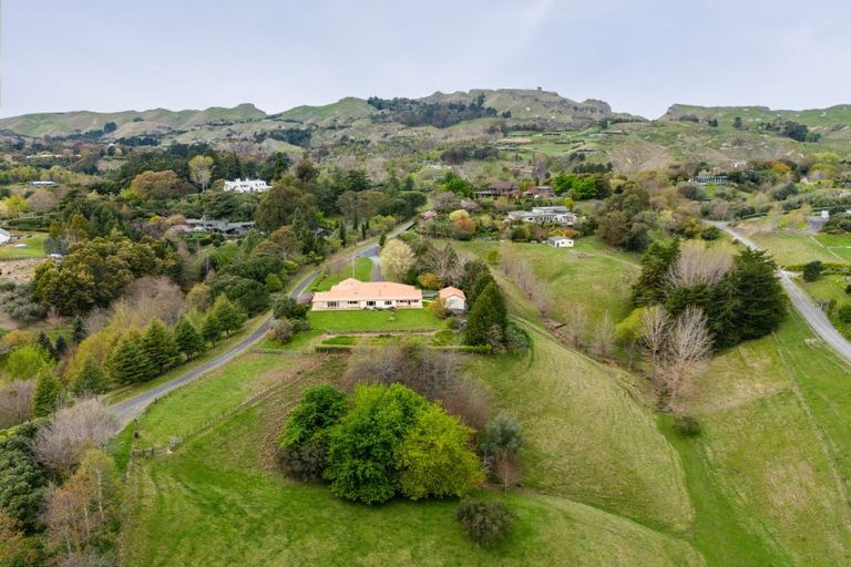Photo of property in 122 Kopanga Heights Lane, Havelock North, 4130