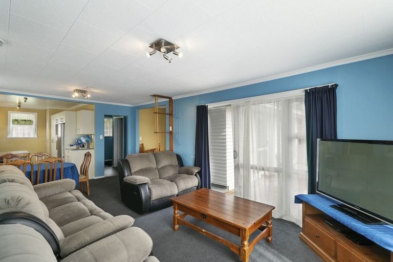 Photo of property in 31 August Street, Stokes Valley, Lower Hutt, 5019