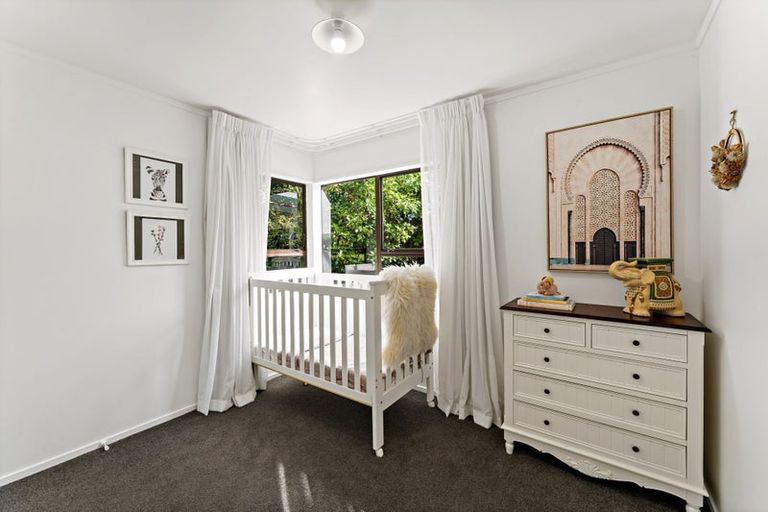 Photo of property in 14 Awaruku Road, Torbay, Auckland, 0630