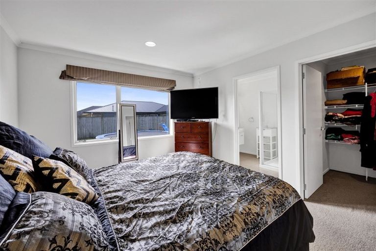 Photo of property in 11 Rawiri Drive, Bell Block, New Plymouth, 4312