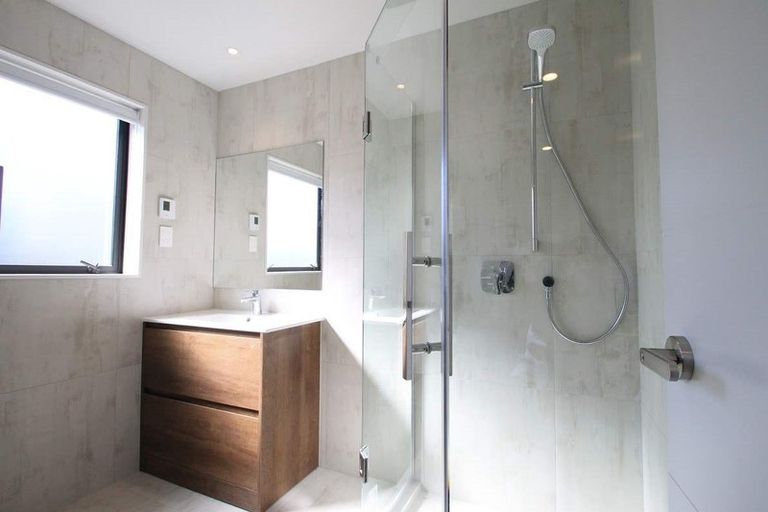 Photo of property in 10 Vazey Way, Hobsonville, Auckland, 0618