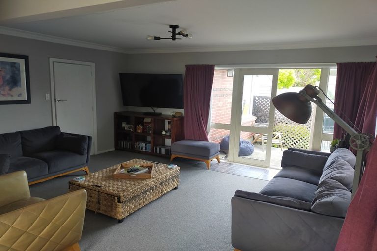 Photo of property in 190 Avonhead Road, Avonhead, Christchurch, 8042