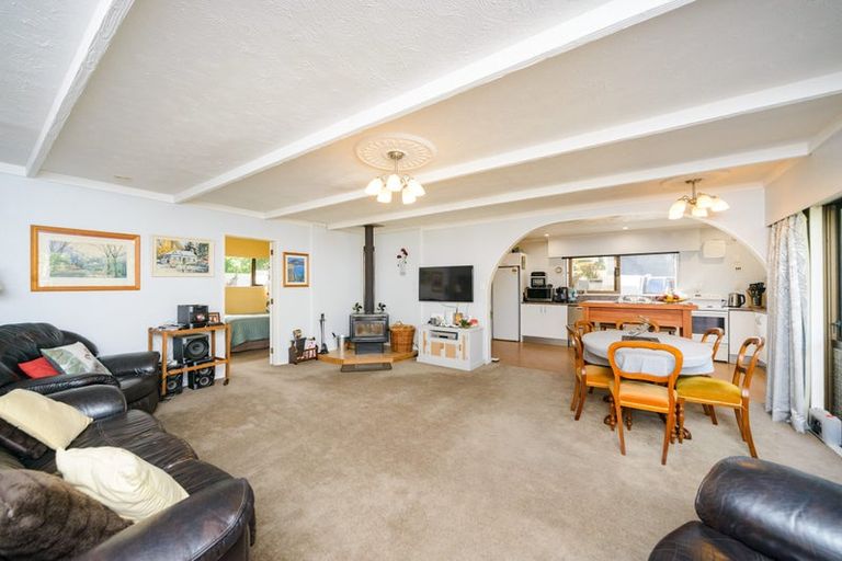 Photo of property in 1 Nuku Street, Tangimoana, 4822