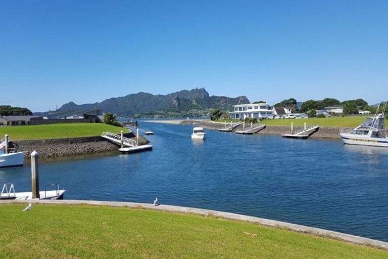 Photo of property in 7 Lanyard Place, One Tree Point, 0118