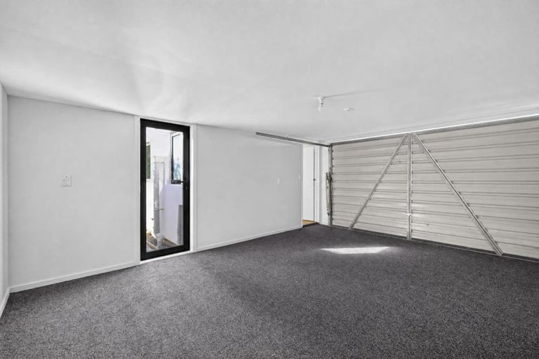 Photo of property in 30 Coles Place, St Albans, Christchurch, 8014