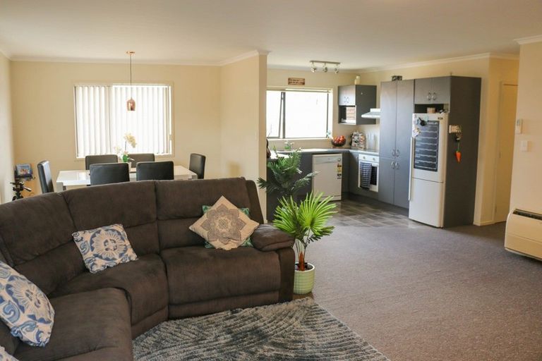 Photo of property in 142 Mavora Crescent, Heidelberg, Invercargill, 9812