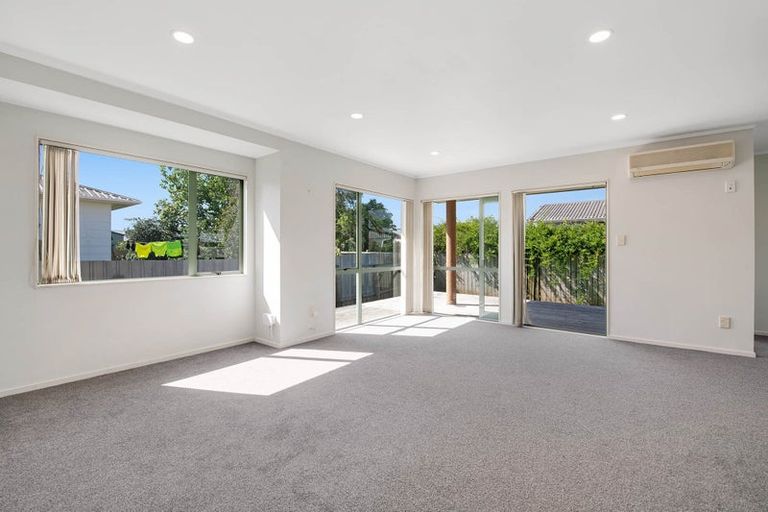 Photo of property in 2/112 Parkhurst Road, Parakai, 0830