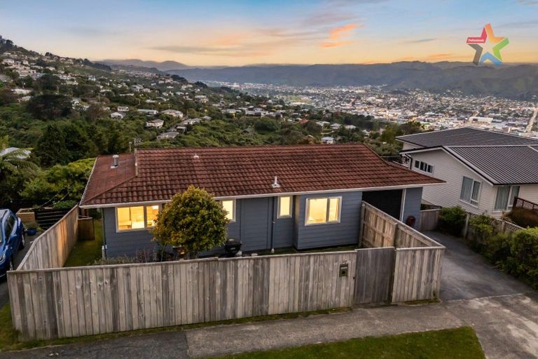 Photo of property in 67 Cypress Drive, Maungaraki, Lower Hutt, 5010