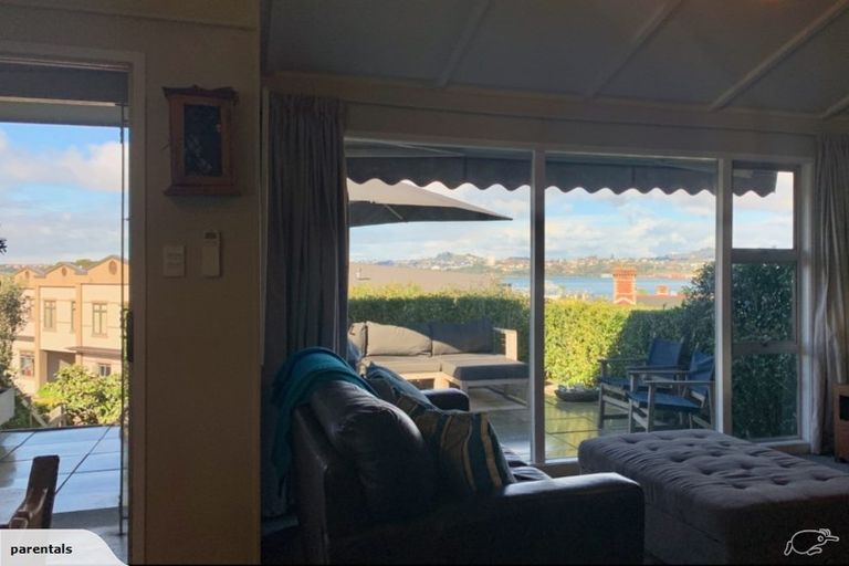 Photo of property in 10/66 Victoria Road, Devonport, Auckland, 0624