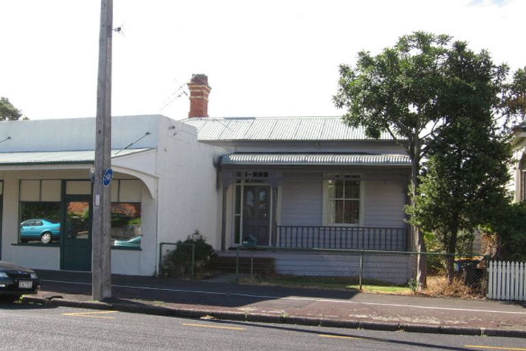 Photo of property in 116 Calliope Road, Stanley Point, Auckland, 0624