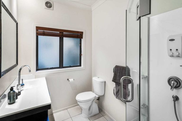 Photo of property in 1a Whitby Crescent, Mairangi Bay, Auckland, 0630