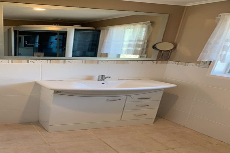 Photo of property in 5 Tempo Place, Torbay, Auckland, 0630