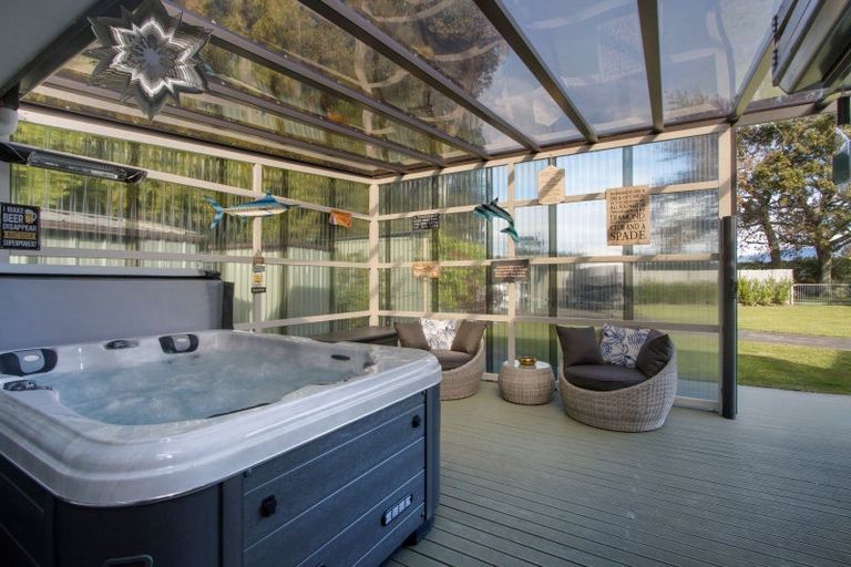 Photo of property in 10 Bransley Grove, Katikati, 3129