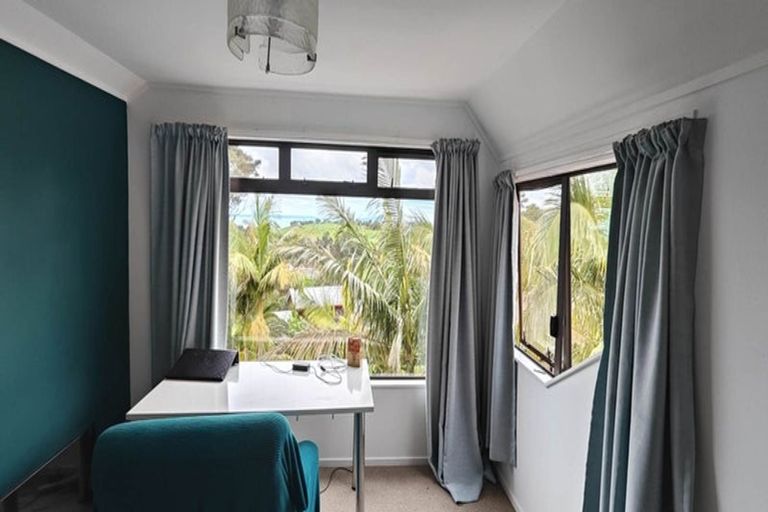 Photo of property in 21 Cochrane Avenue, Arkles Bay, Whangaparaoa, 0932