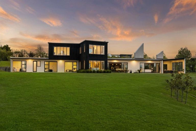 Photo of property in 90 Grace Hill Drive, Dairy Flat, Albany, 0792