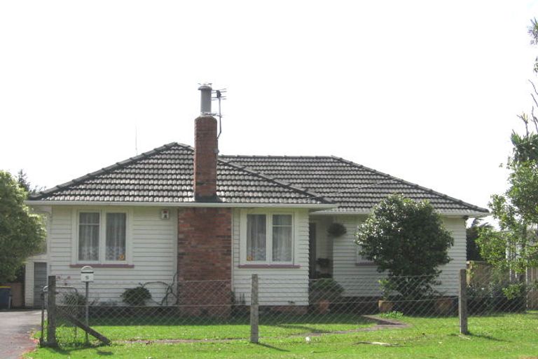 Photo of property in 5 Fairdene Avenue, Henderson, Auckland, 0610