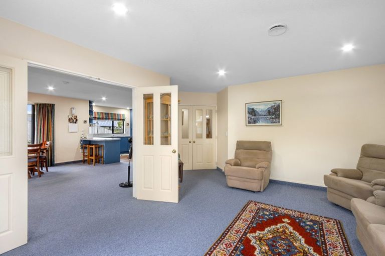 Photo of property in 21 Langley Place, Belfast, Christchurch, 8051