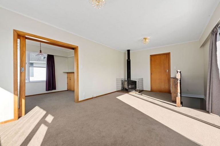 Photo of property in 12 Deller Grove, Silverstream, Upper Hutt, 5019