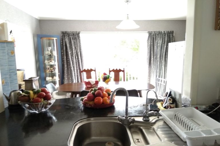 Photo of property in 494 Blockhouse Bay Road, Blockhouse Bay, Auckland, 0600