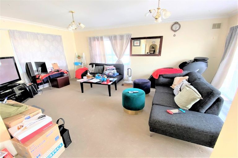 Photo of property in 18 Wycherley Drive, Bucklands Beach, Auckland, 2014